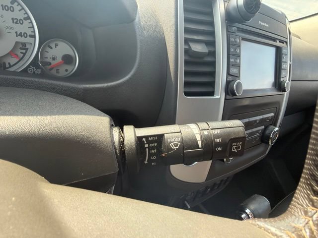 Used 2015 Nissan Xterra PRO-4X w/ Pro-4x Leather Package AWD/4WD image 16
