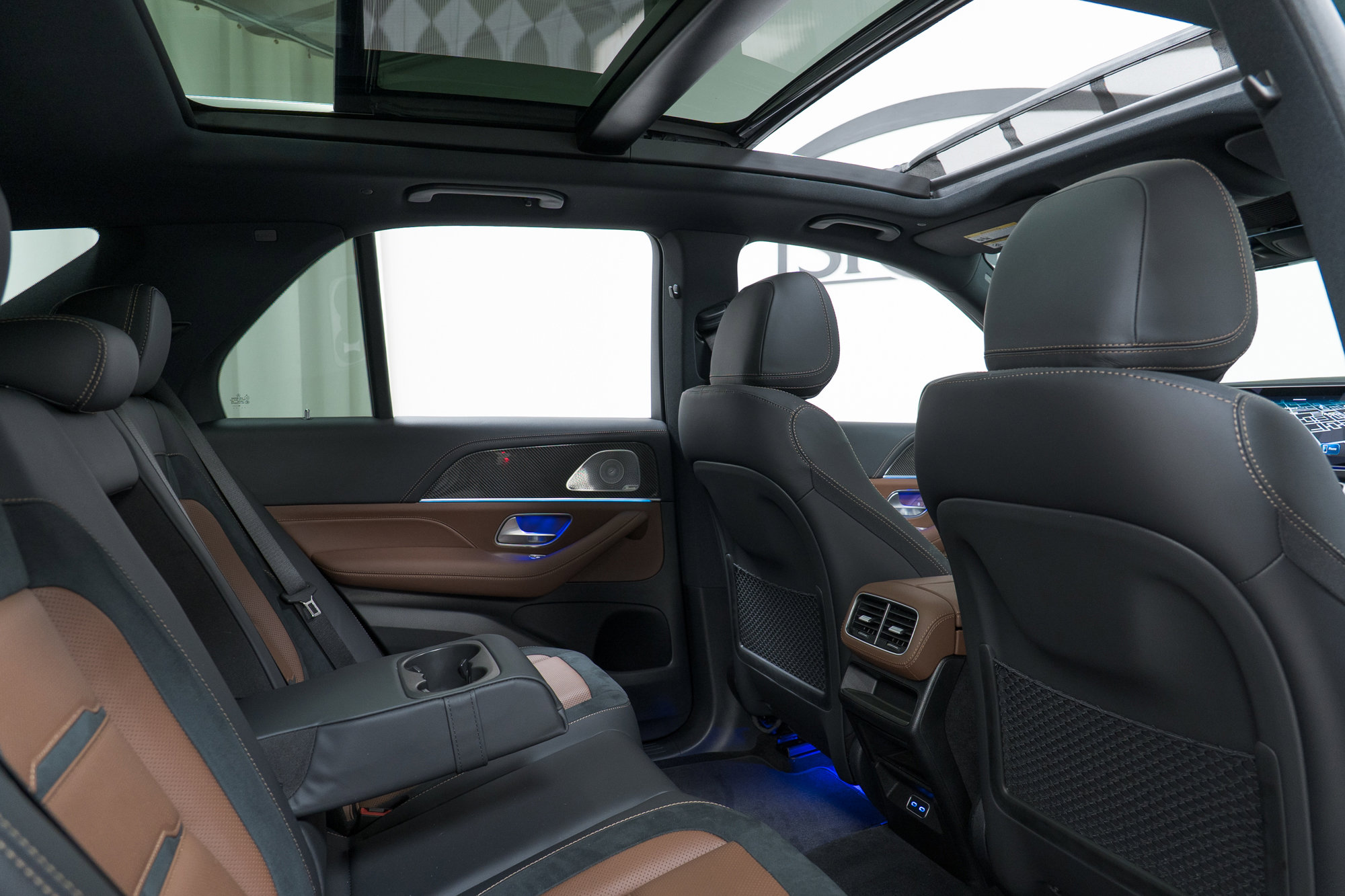 Certified 2025 Mercedes-Benz GLE 53 AMG 4MATIC image 30