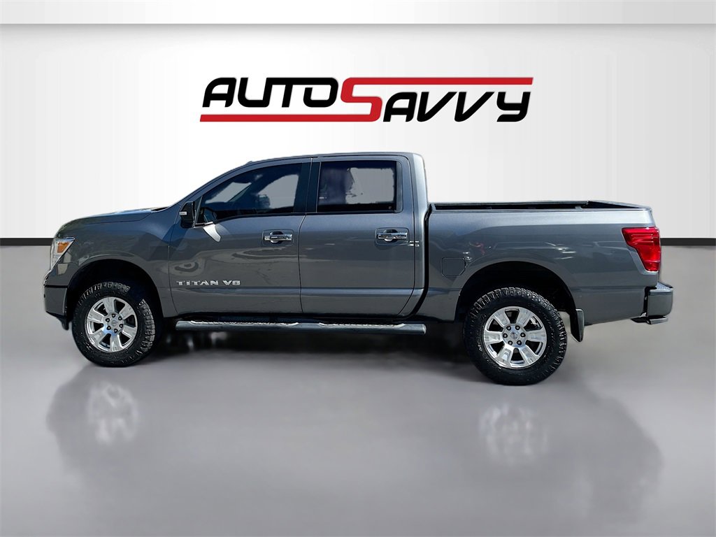 Used 2019 Nissan Titan SV w/ SV Convenience Package image 4