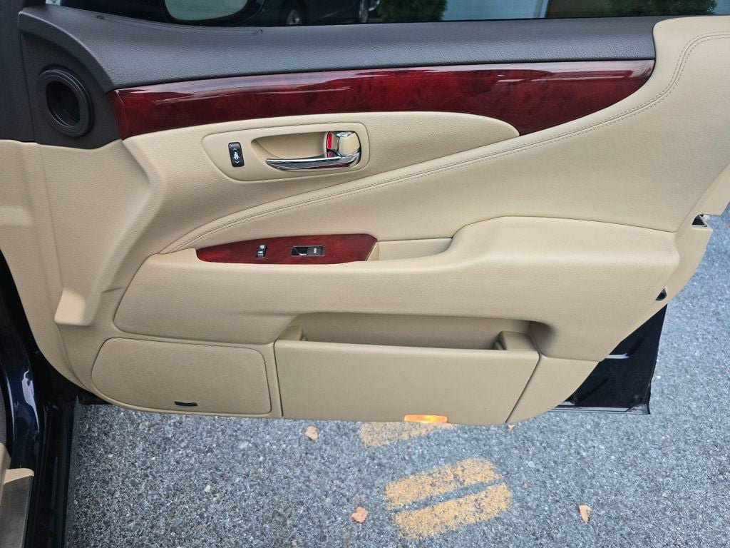 Used 2007 Lexus LS 460 RWD image 21