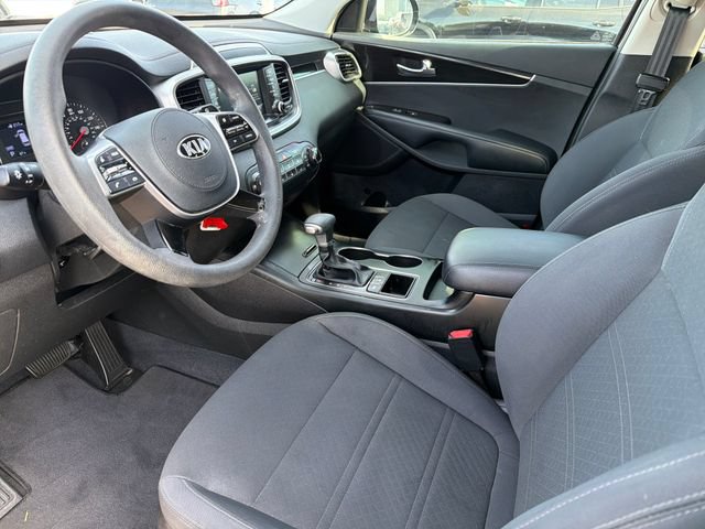 Used 2020 Kia Sorento LX AWD/4WD image 18