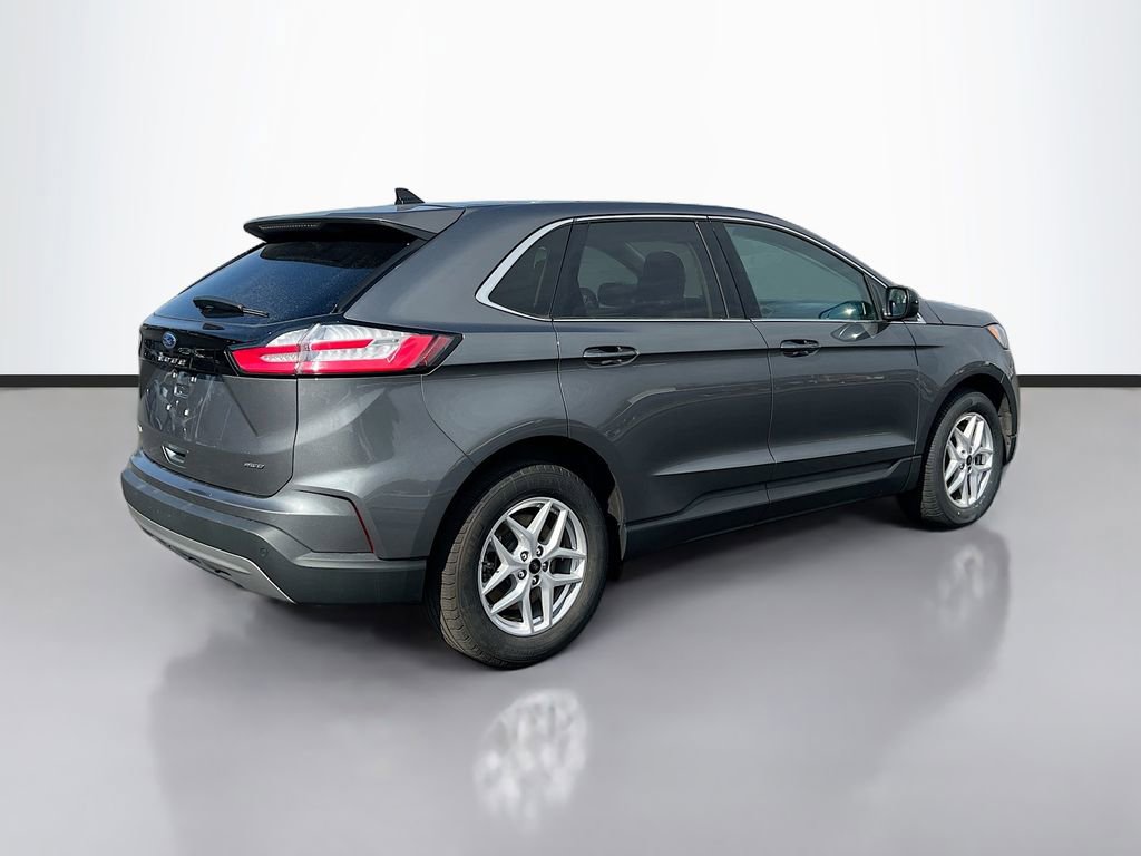 Used 2024 Ford Edge SEL image 7