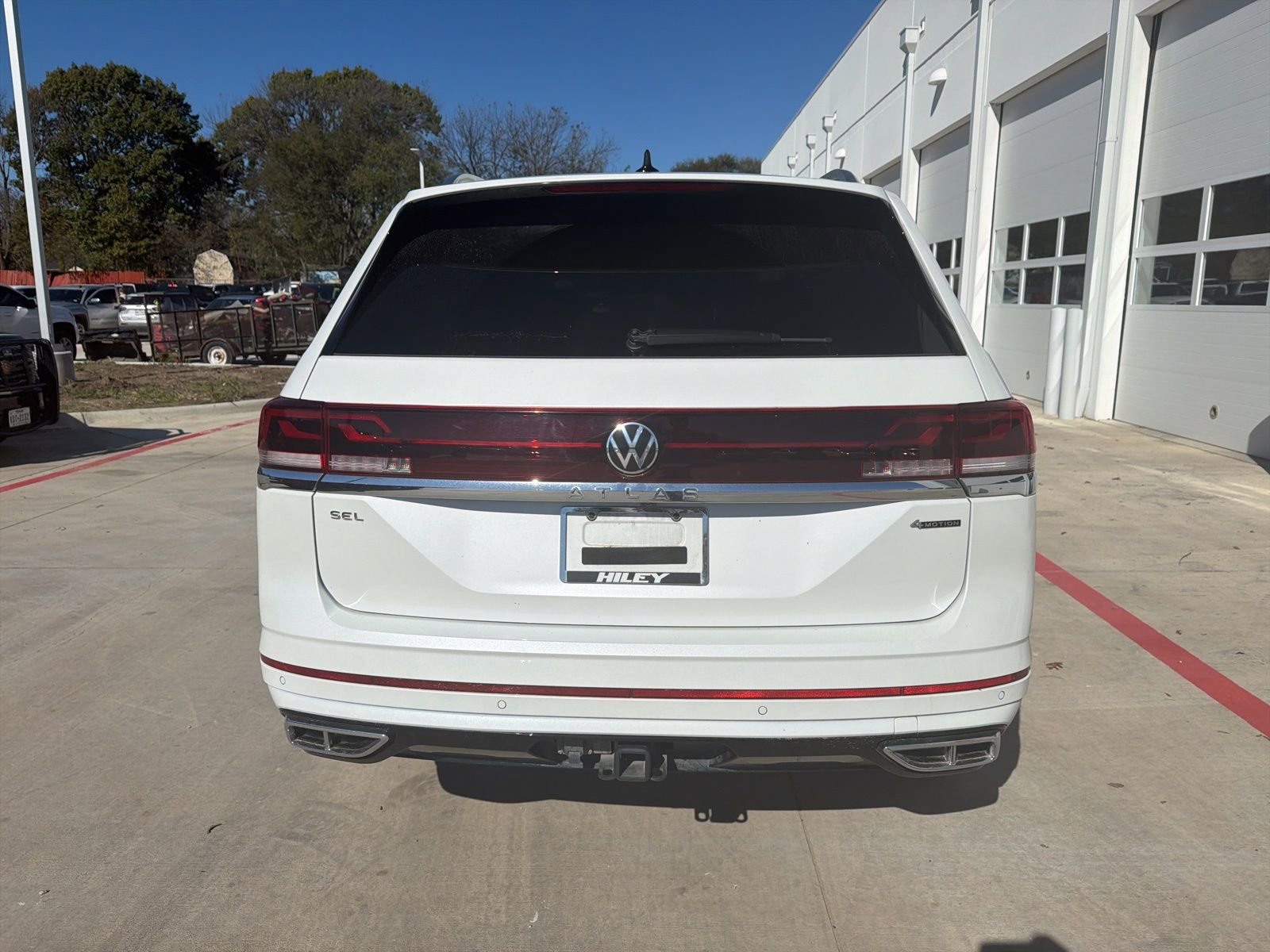 Used 2024 Volkswagen Atlas SEL Premium R-Line image 6