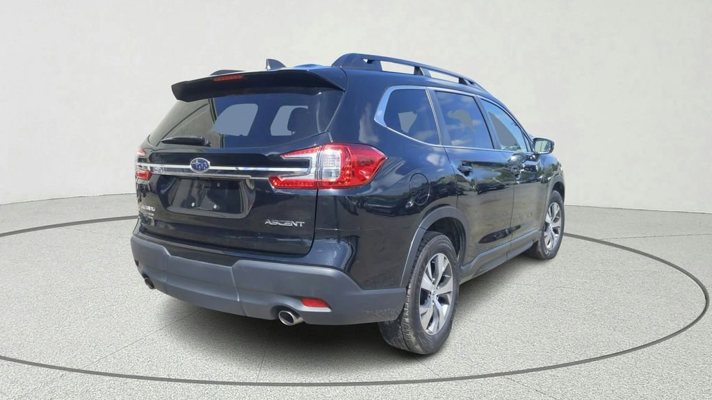 Used 2023 Subaru Ascent Premium image 6