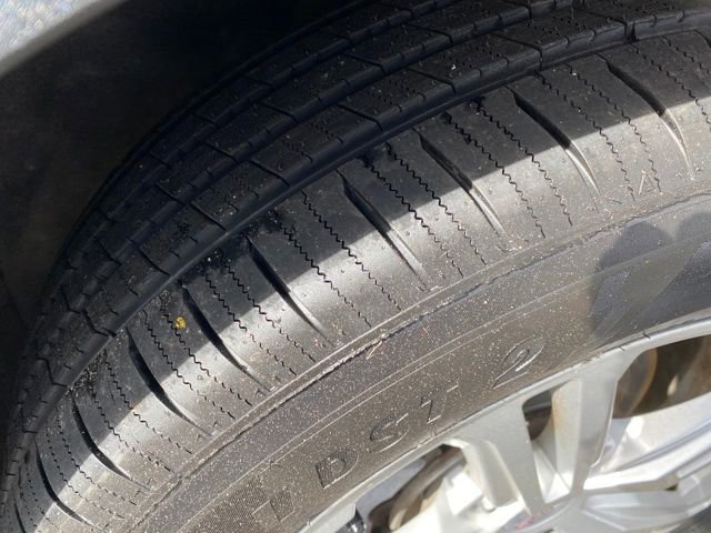 Used 2018 GMC Terrain SLE w/ Driver Convenience Package image 23