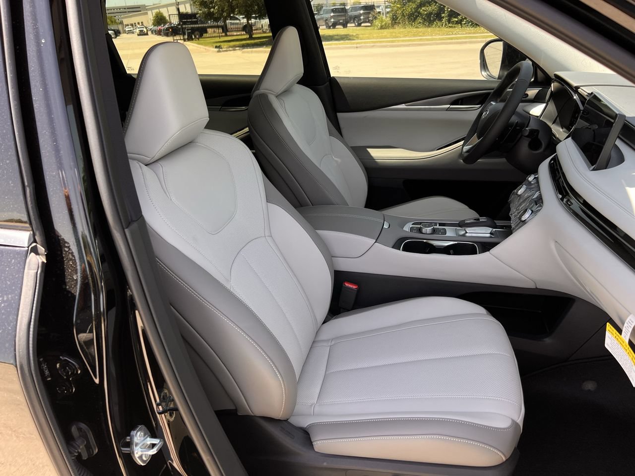 New 2027 INFINITI QX60 Pure AWD/4WD image 23