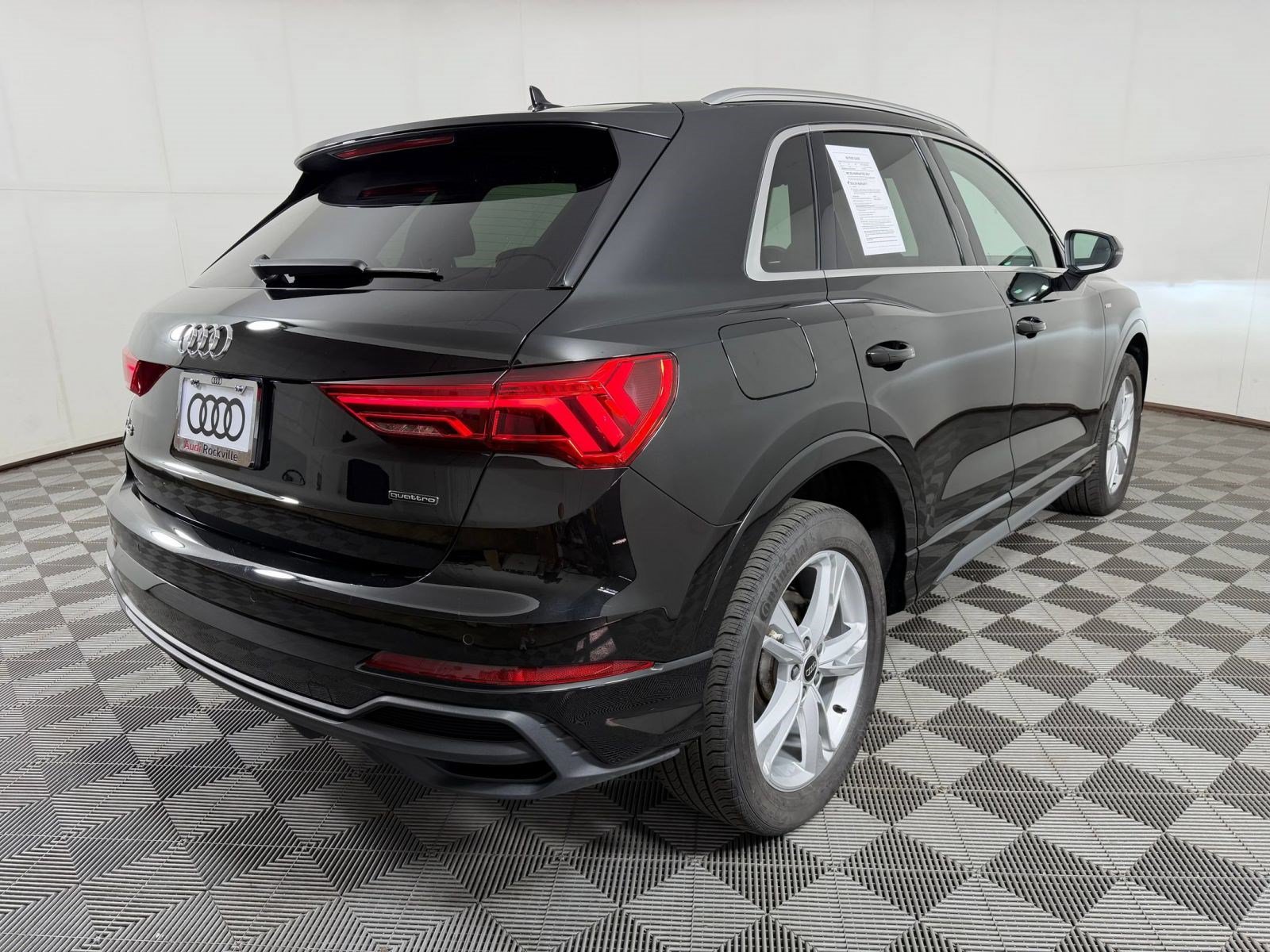 Used 2023 Audi Q3 2.0T Premium Plus w/ Premium Plus Package AWD/4WD image 9
