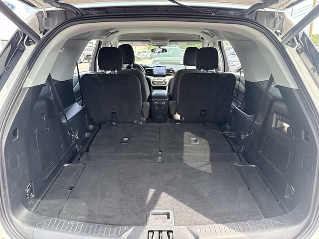 Used 2022 Ford Explorer XLT AWD/4WD image 9