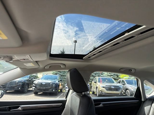Used 2016 Volkswagen Passat 1.8T SE FWD image 17