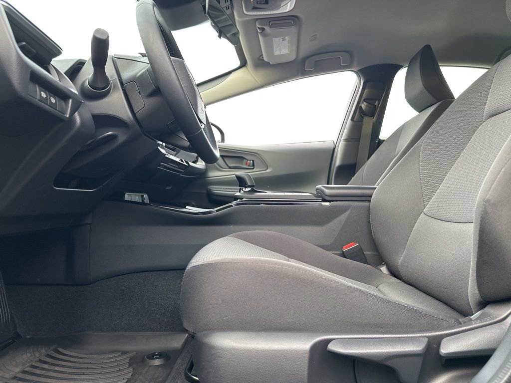Used 2024 Toyota Prius LE image 25