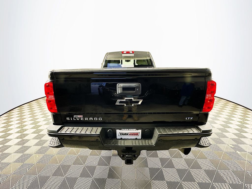 Used 2018 Chevrolet Silverado 3500 LTZ w/ Duramax Plus Package image 9