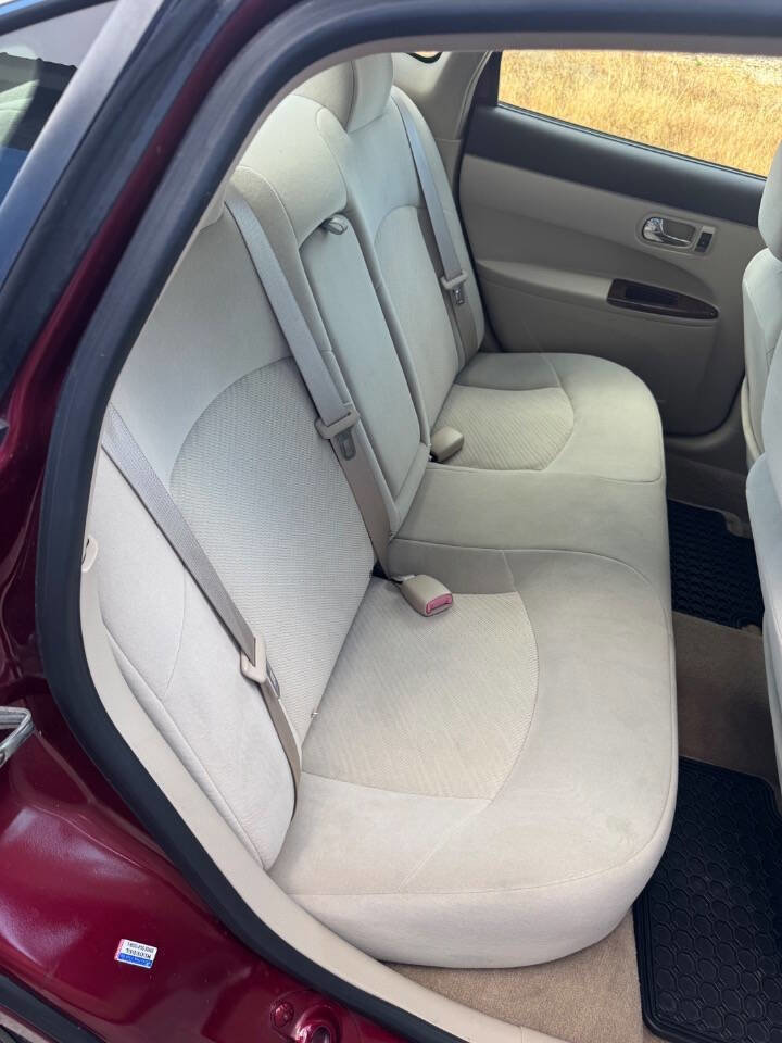 Used 2009 Buick LaCrosse CX image 16