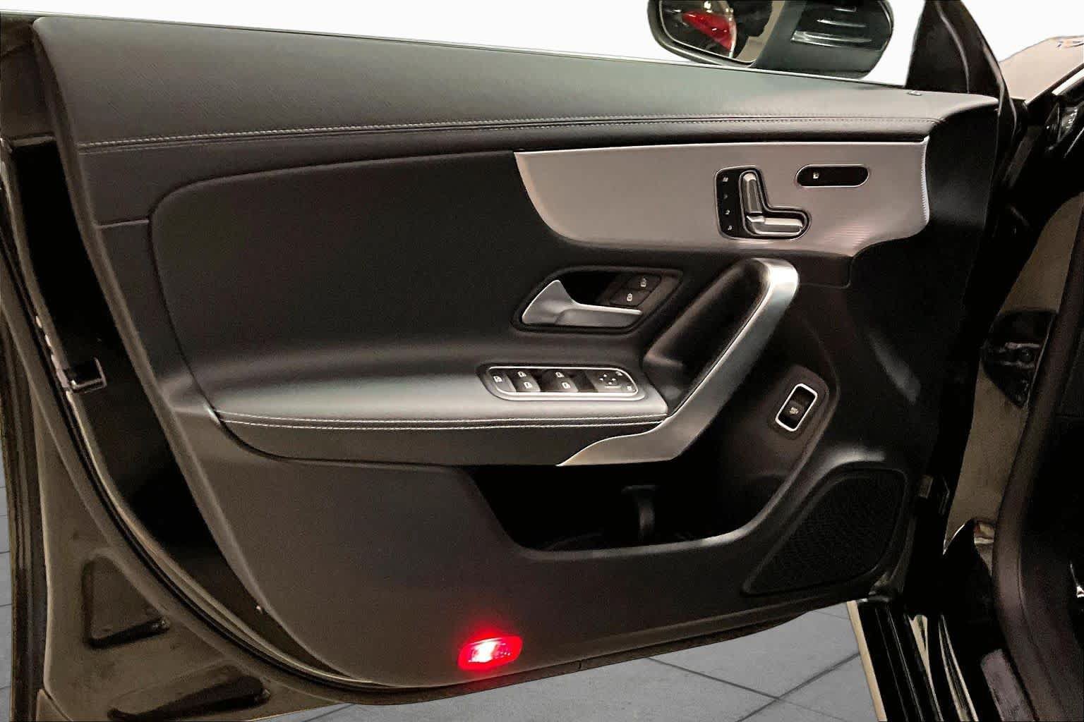 Used 2020 Mercedes-Benz CLA 250 image 22