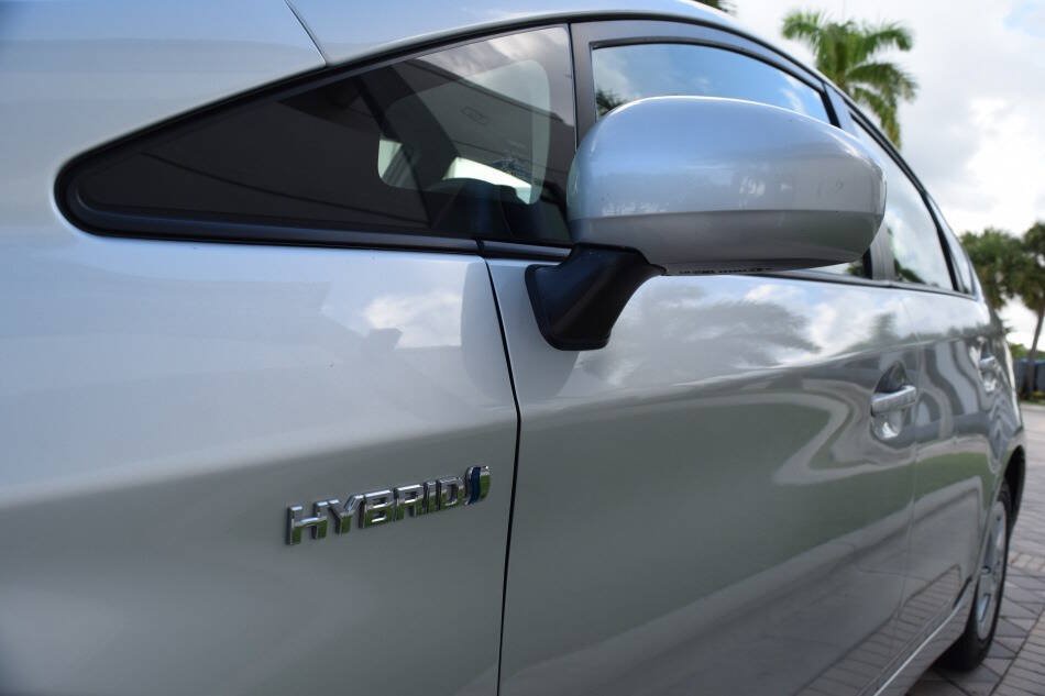 Used 2010 Toyota Prius Two FWD image 34