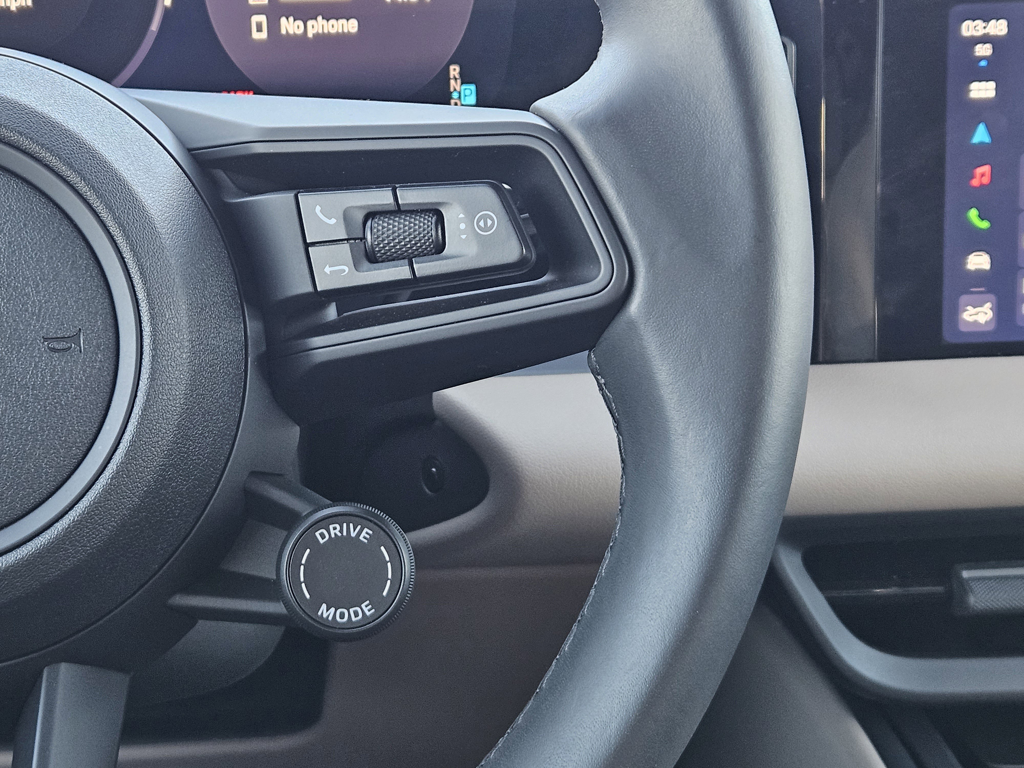 Certified 2024 Porsche Macan 4 Electric image 27