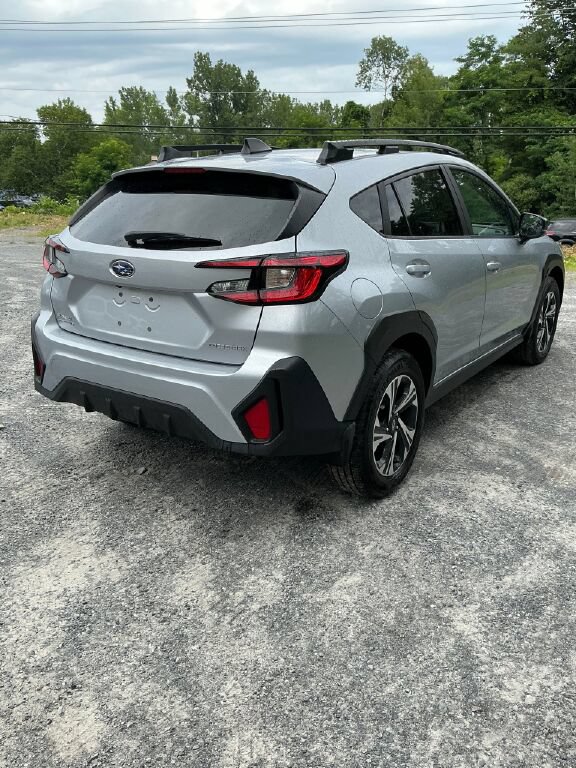 Used 2025 Subaru Crosstrek 2.5i Premium AWD/4WD image 5