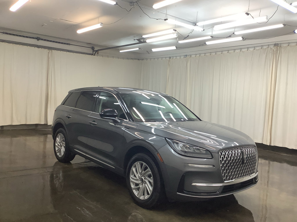 Used 2024 Lincoln Corsair AWD image 4