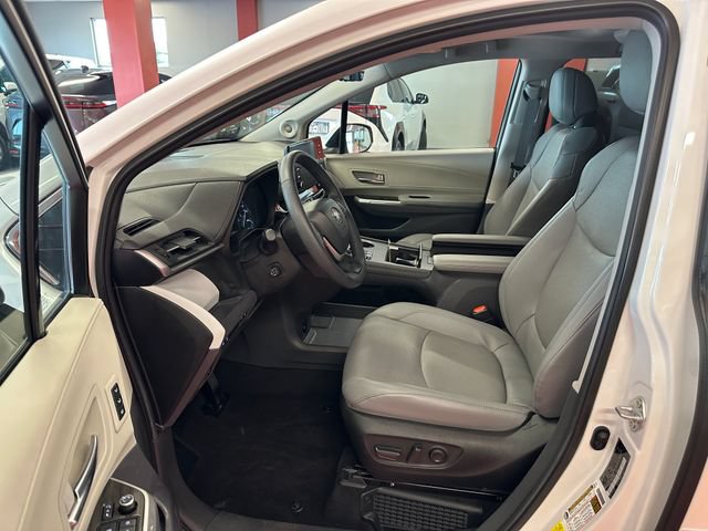 Certified 2024 Toyota Sienna Limited AWD/4WD image 10