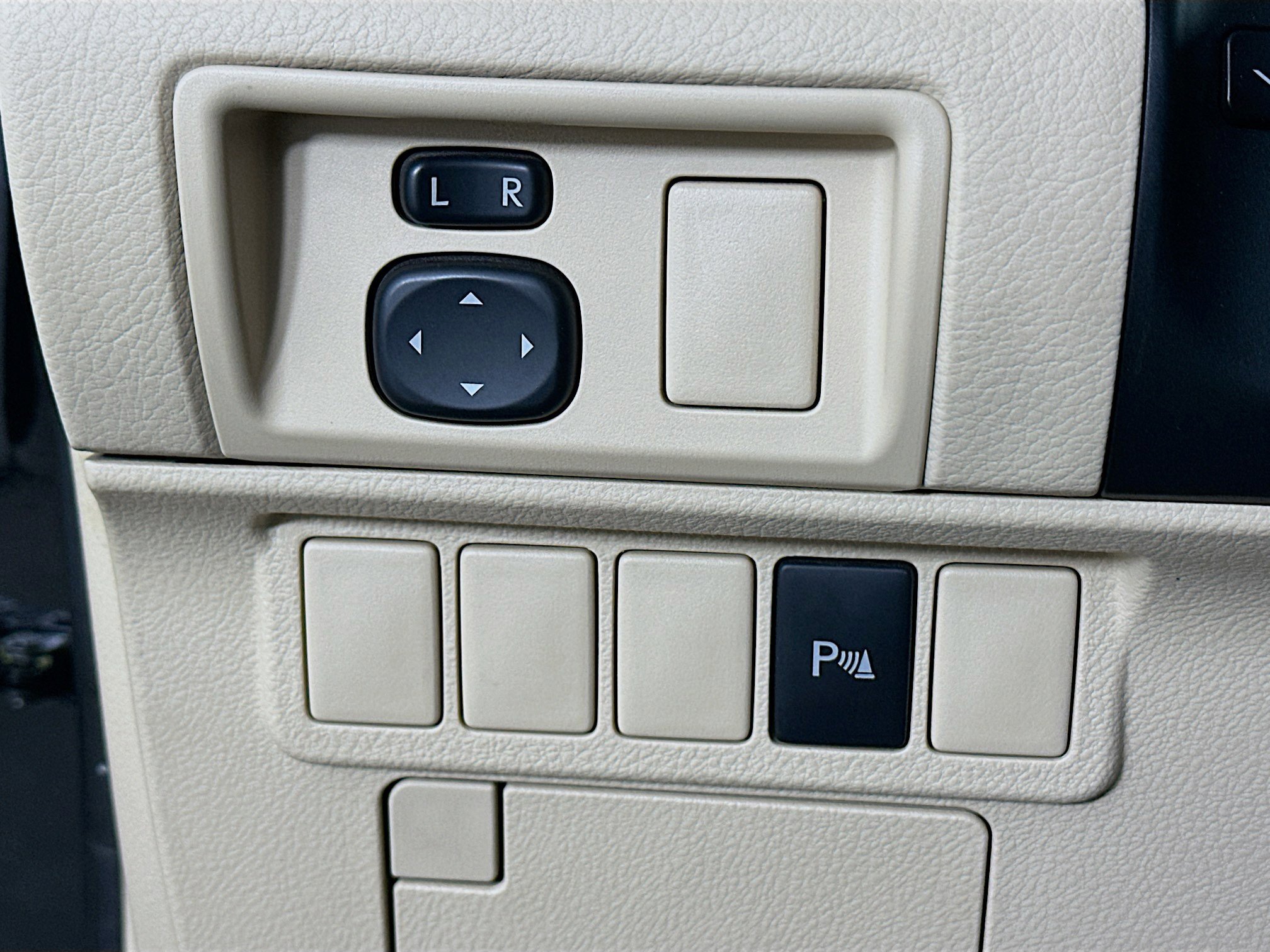 Used 2013 Lexus ES 350 w/ Luxury Pkg FWD image 17