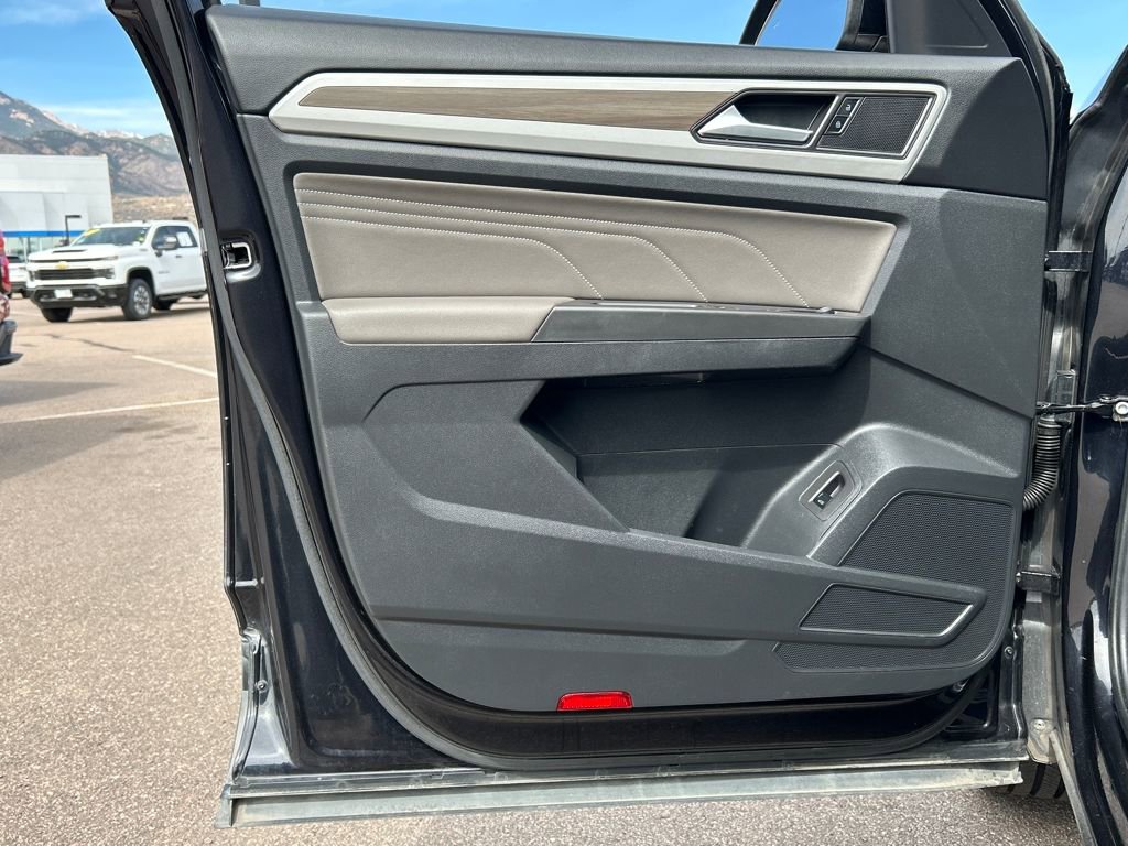 Used 2023 Volkswagen Atlas SEL image 32