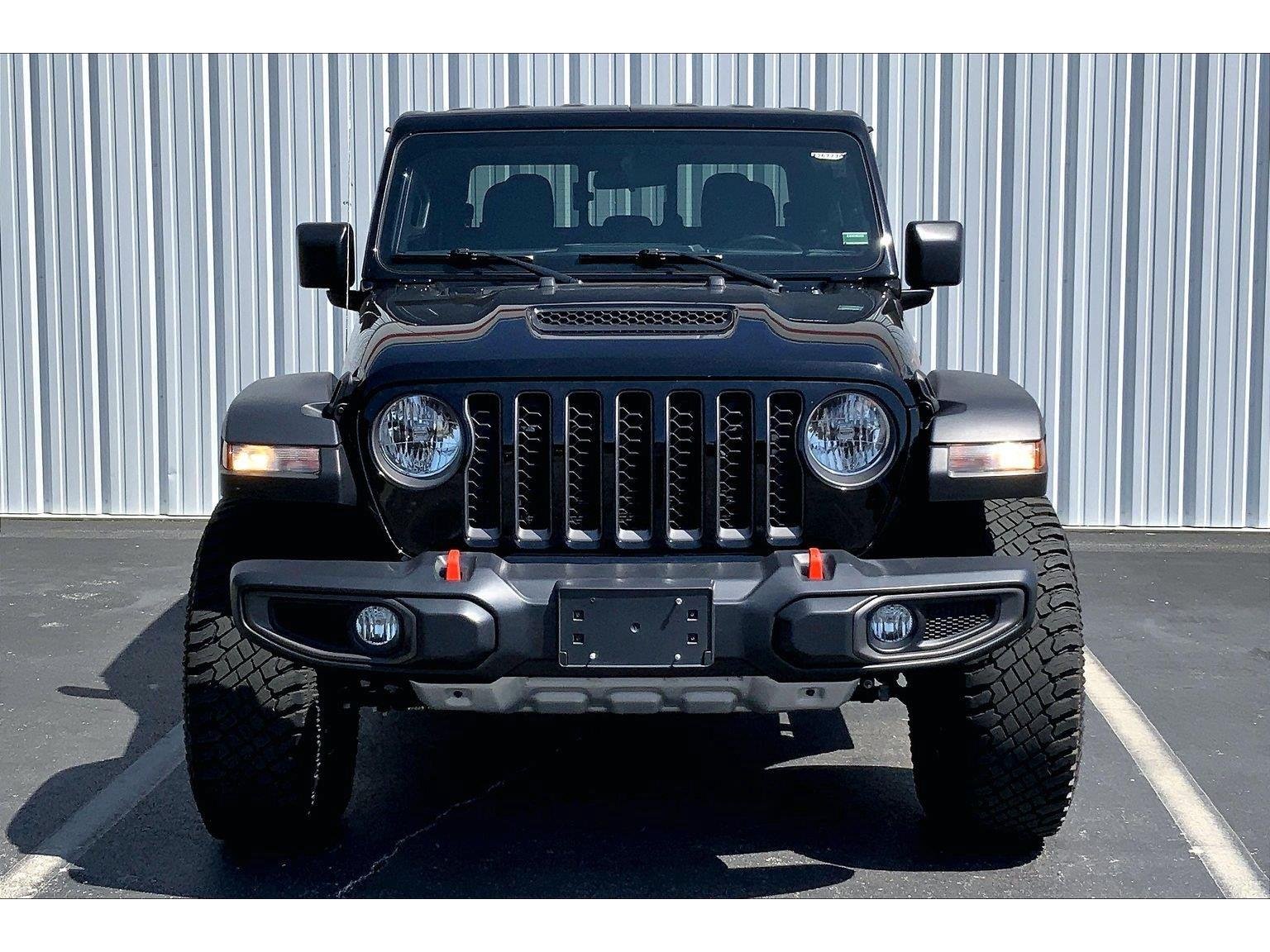 Used 2021 Jeep Gladiator Mojave w/ Cold Weather Group AWD/4WD image 3
