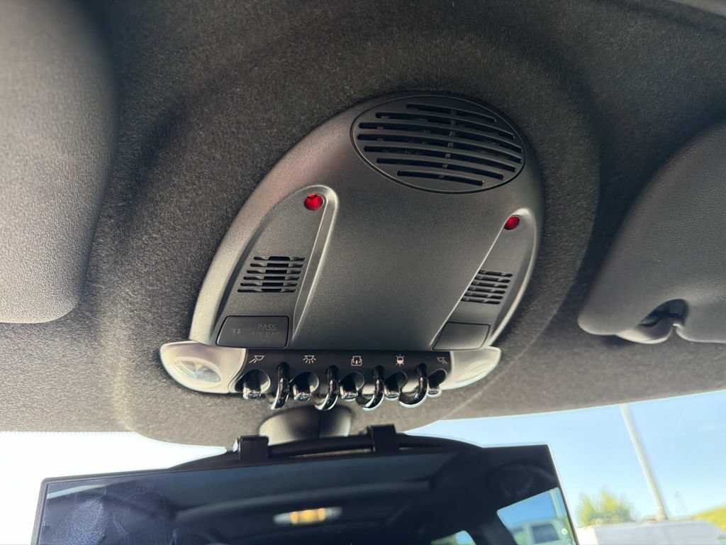 Used 2011 MINI Cooper S FWD image 24