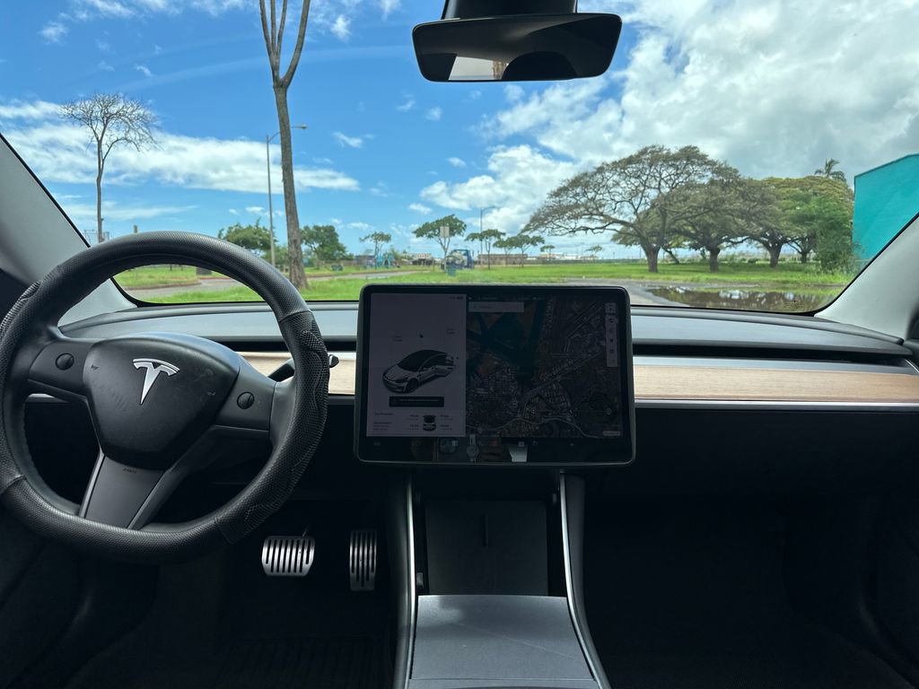 Used 2018 Tesla Model 3 Long Range image 13