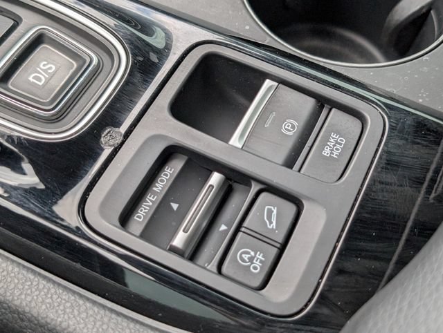 Used 2025 Honda Pilot EX-L image 25