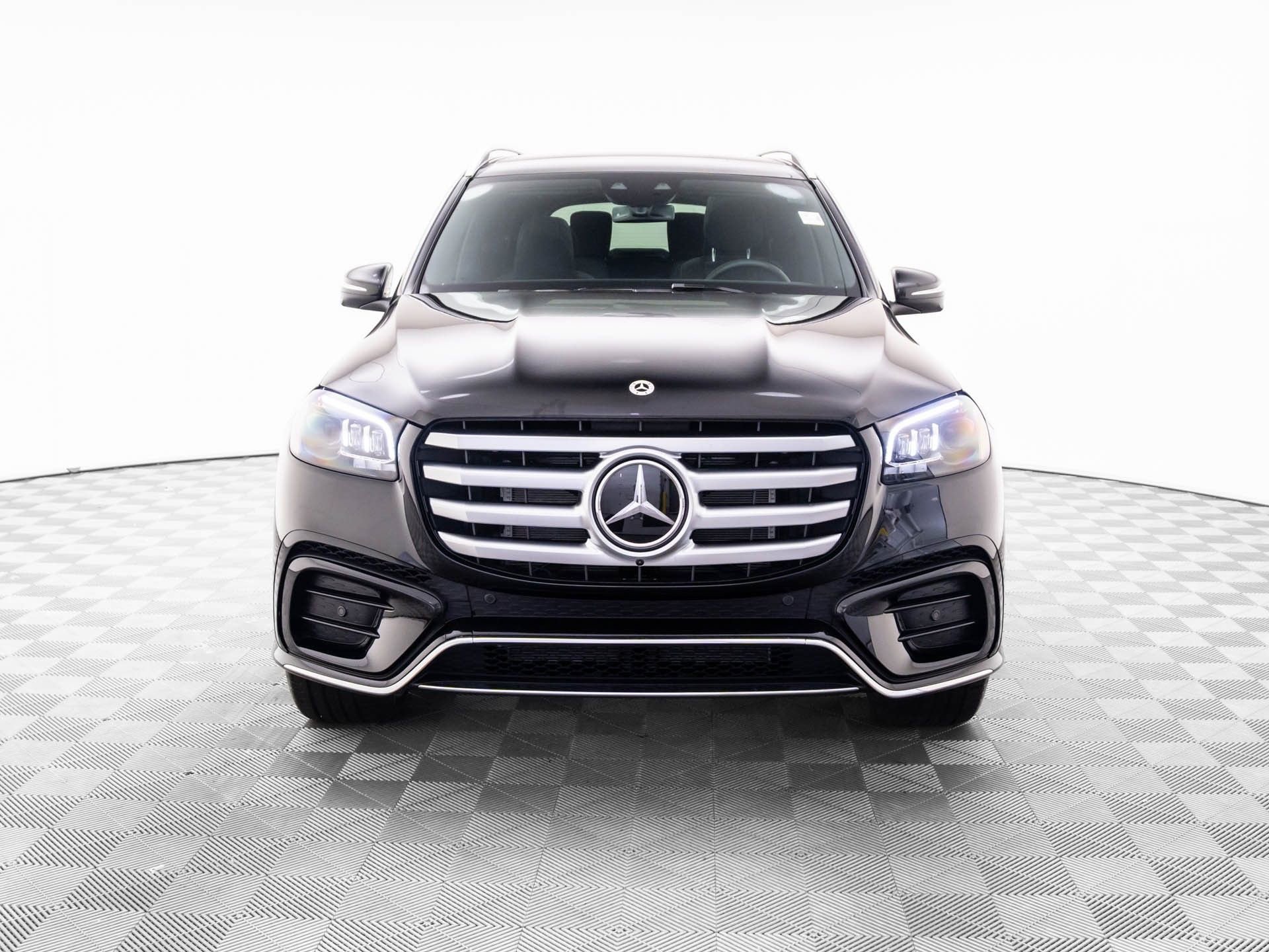 New 2026 Mercedes-Benz GLS 580 4MATIC image 9