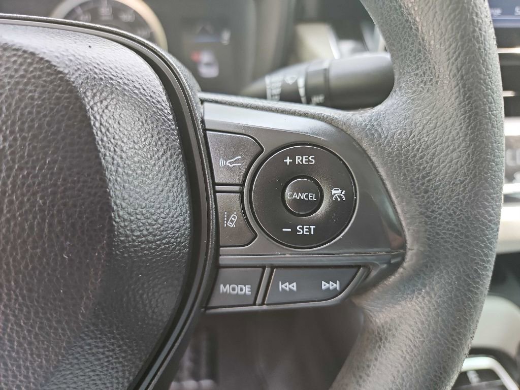 Used 2020 Toyota Corolla LE w/ LE Premium Package FWD image 17