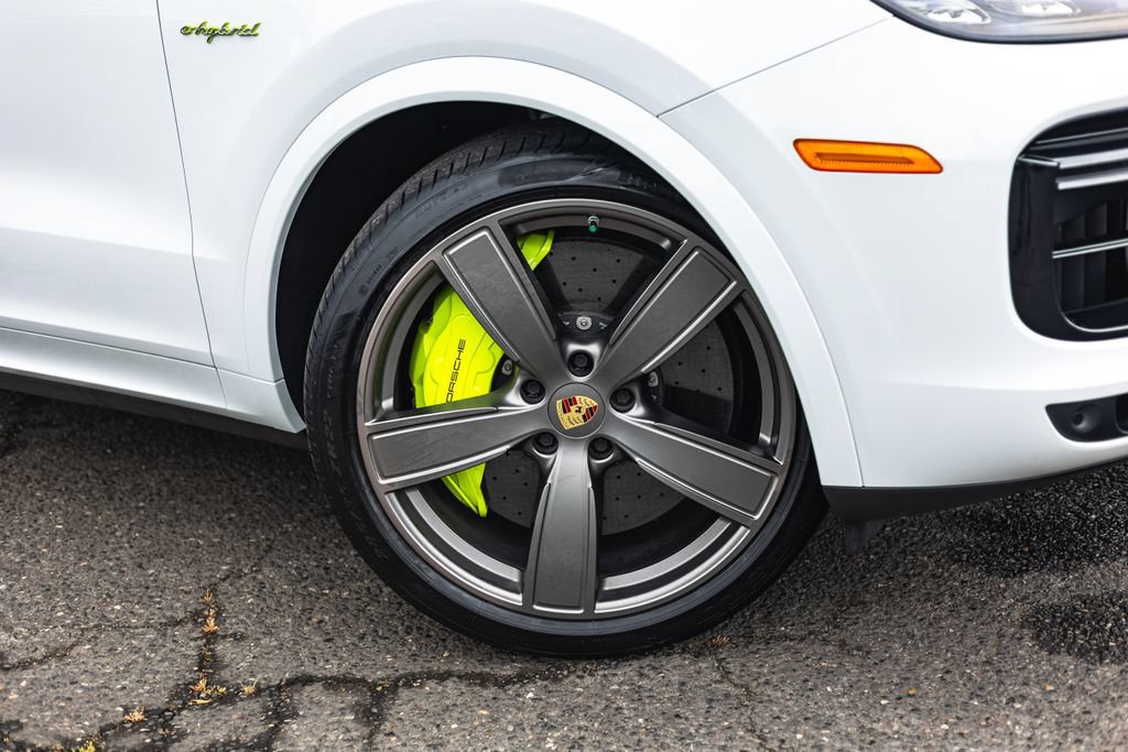 Used 2023 Porsche Cayenne Turbo S AWD/4WD image 4