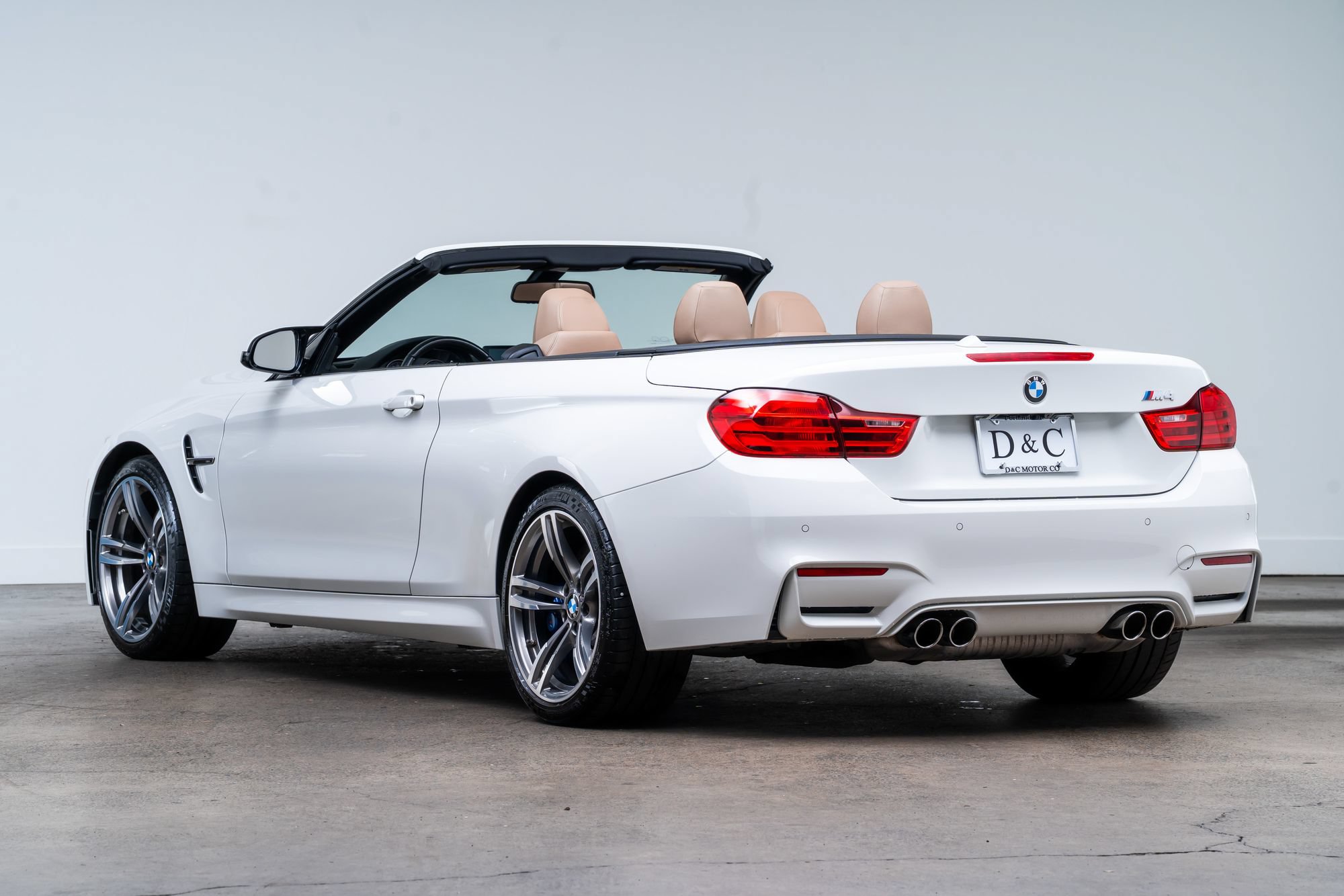 Used 2016 BMW M4 Convertible RWD image 6