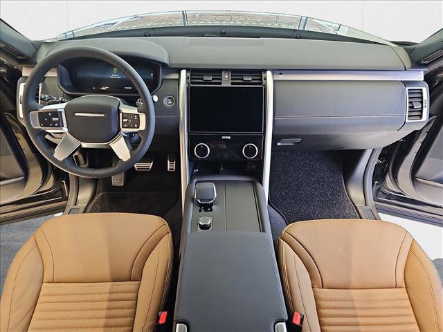 New 2025 Land Rover Discovery Dynamic SE image 9