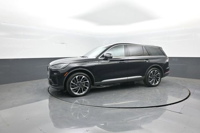 Used 2025 Lincoln Aviator Reserve w/ Equipment Group 201A AWD/4WD image 4