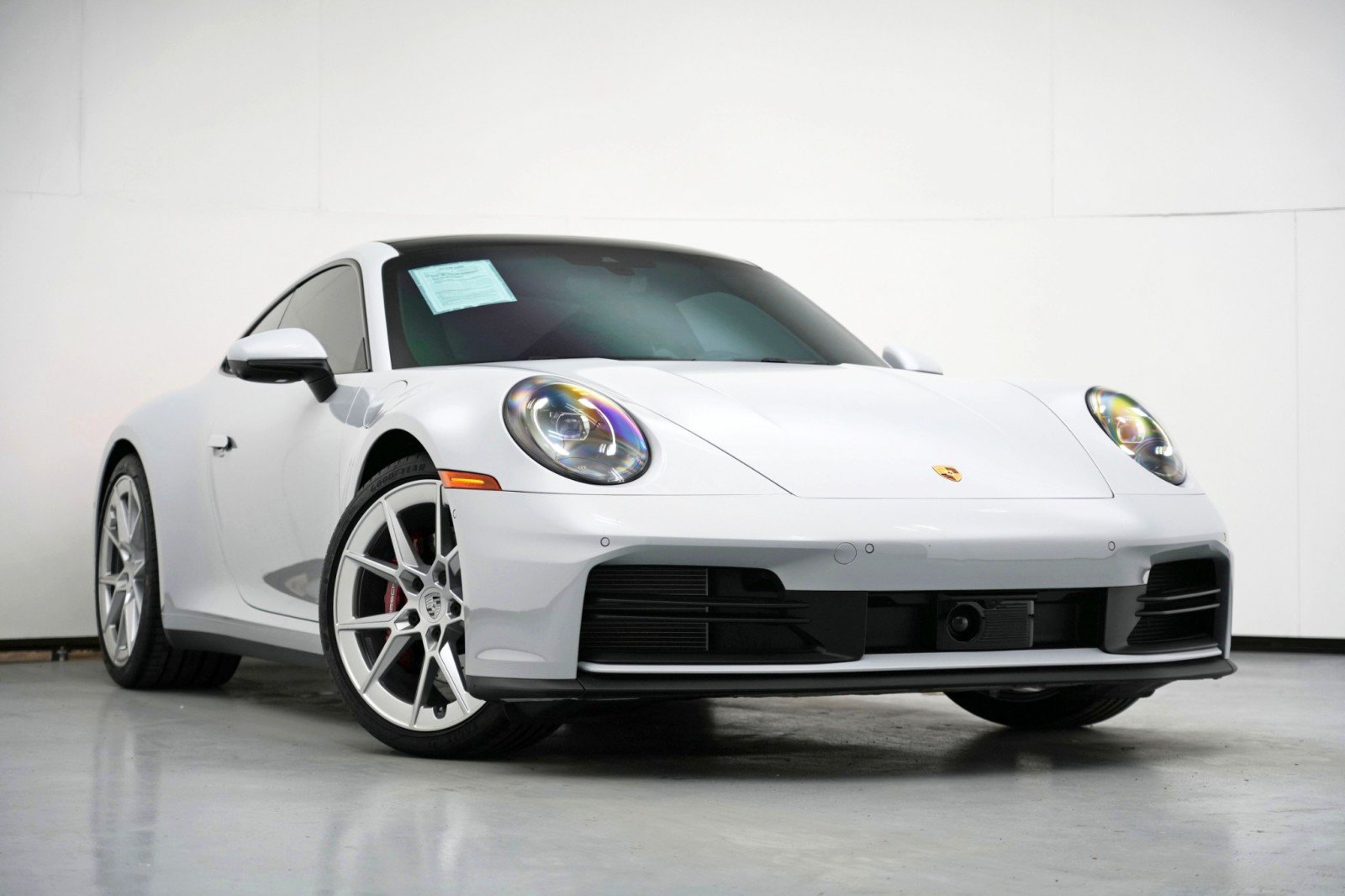 Used 2025 Porsche 911 Carrera RWD image 49