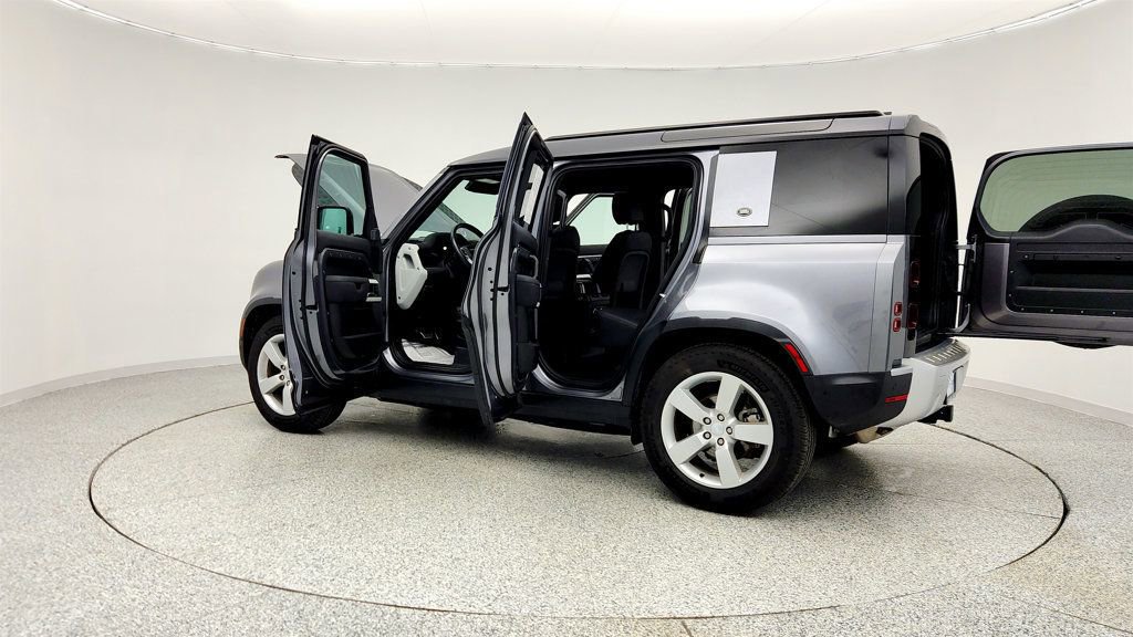 Used 2023 Land Rover Defender 110 S image 12