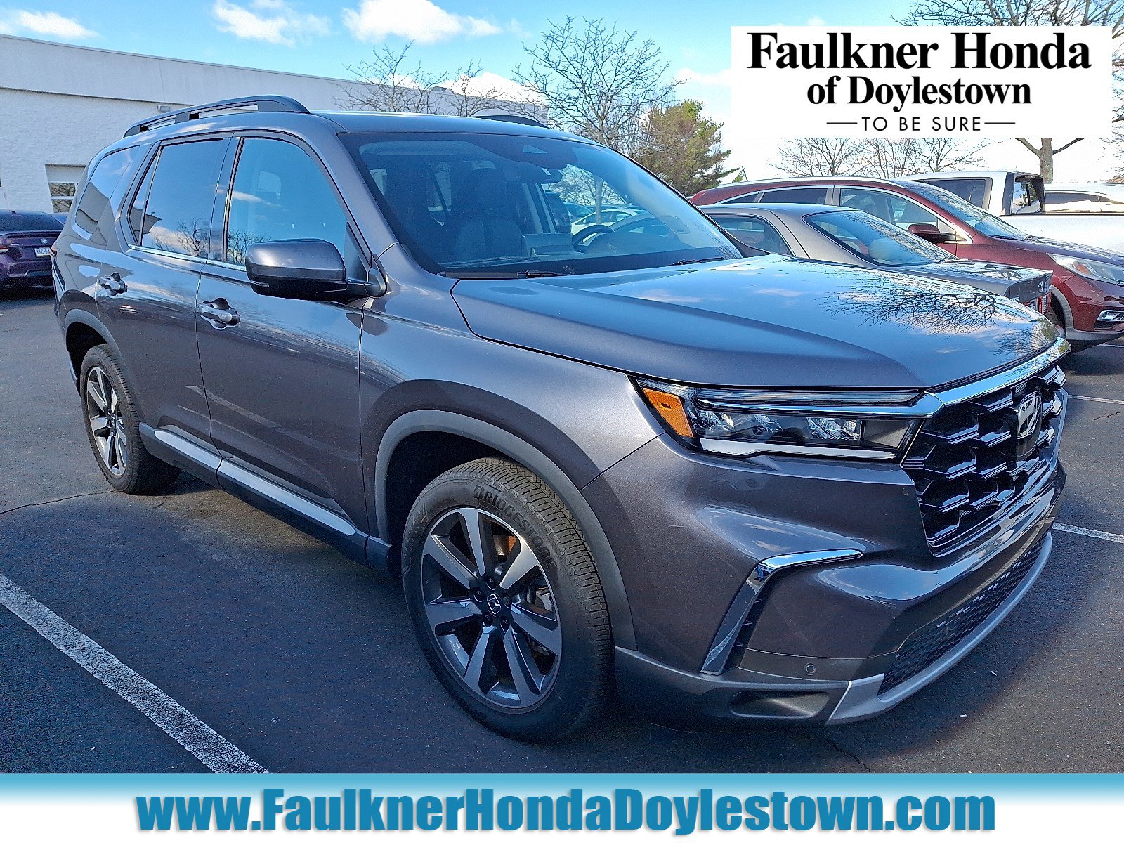 Used 2023 Honda Pilot Touring image 1