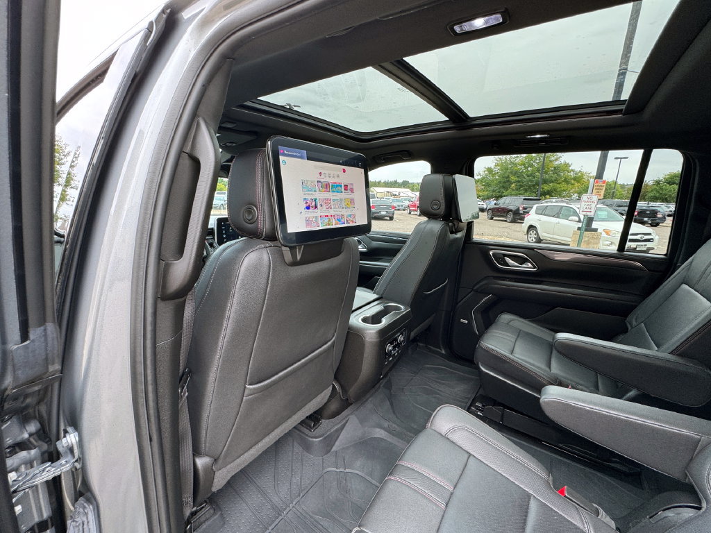 Used 2023 Chevrolet Suburban RST w/ Sport Performance Package AWD/4WD image 37