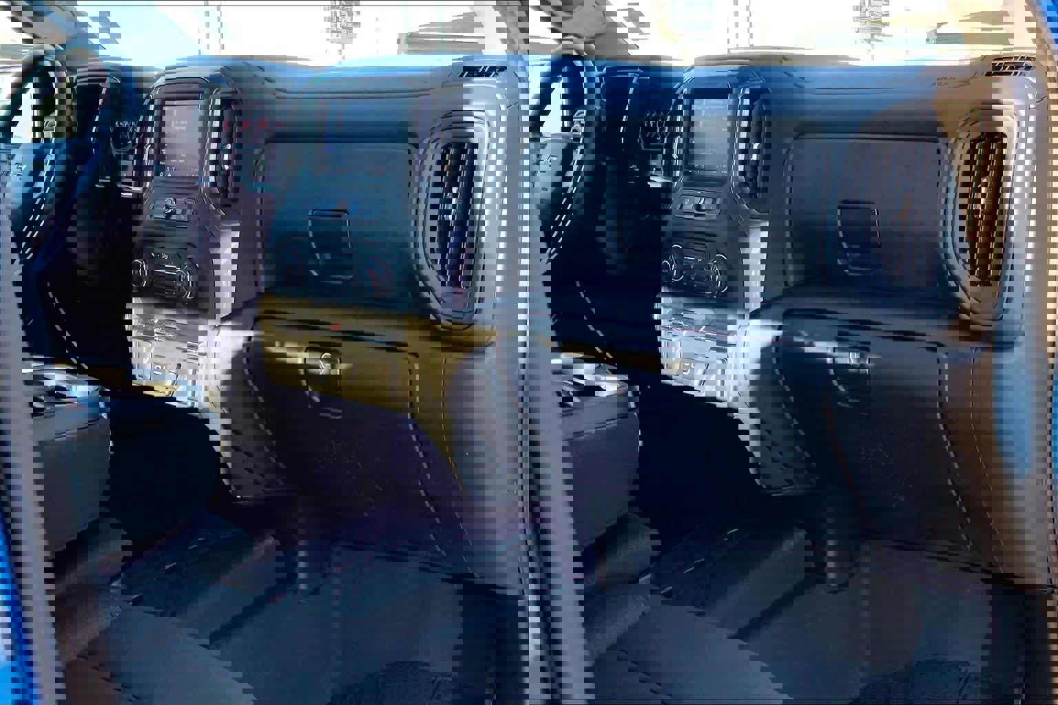 Certified 2024 Chevrolet Silverado 1500 Custom w/ Turbomax Blackout Package image 17