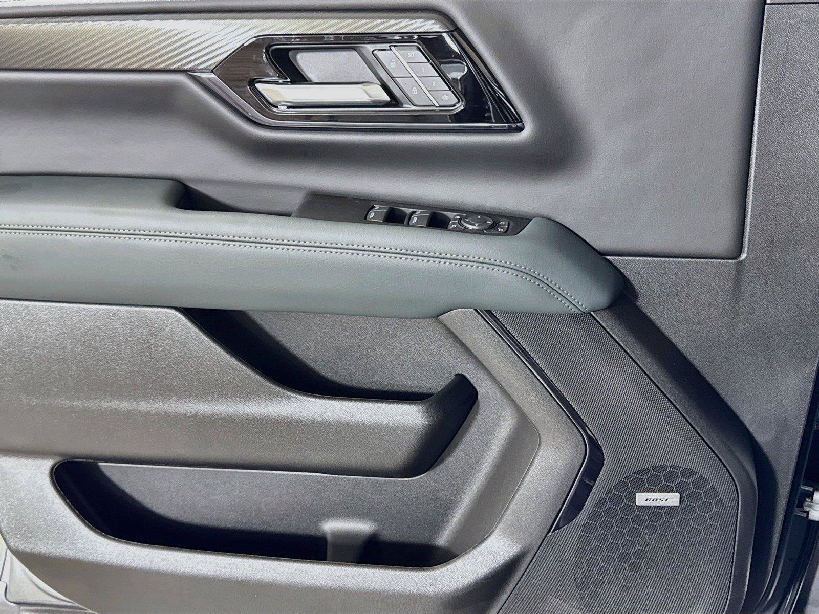 New 2026 GMC Yukon XL AT4 w/ AT4 Premium Package AWD/4WD image 16