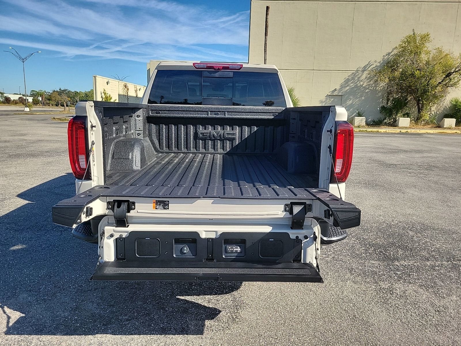 New 2026 GMC Sierra 1500 AT4X AWD/4WD image 14