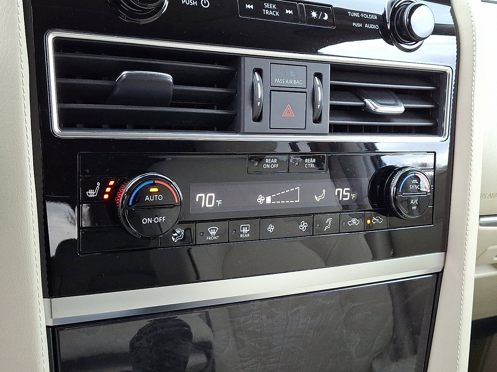 Certified 2024 INFINITI QX80 Luxe w/ Cargo Package image 17