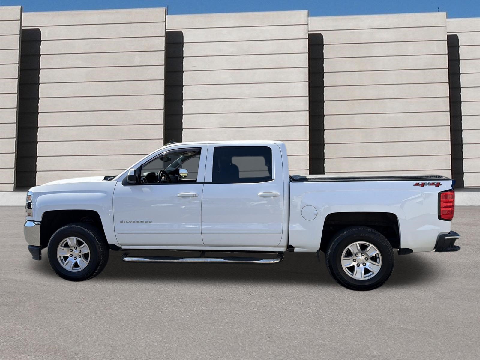 Used 2018 Chevrolet Silverado 1500 LT w/ All Star Edition AWD/4WD image 2