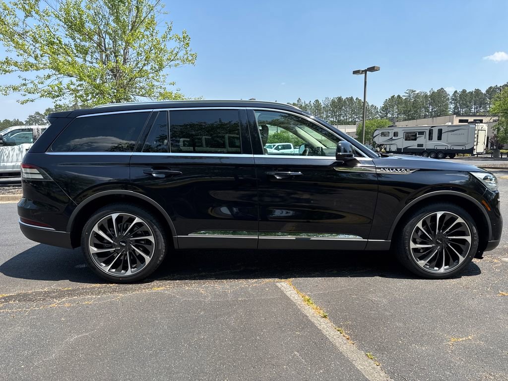 Used 2022 Lincoln Aviator Reserve w/ Equipment Group 201A AWD/4WD image 5
