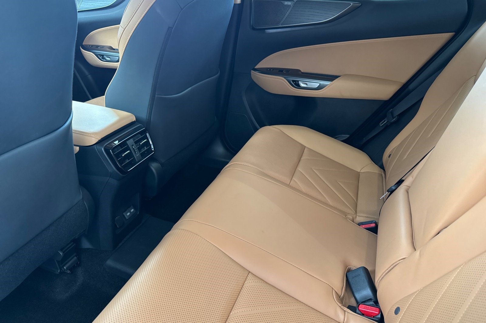 Certified 2025 Lexus NX 450h+ AWD w/ Accessory Package (K3) image 15