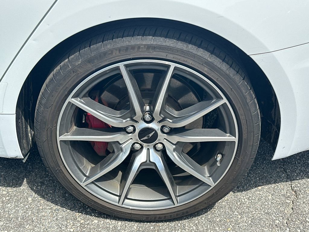 Used 2025 Genesis G70 2.5T image 19