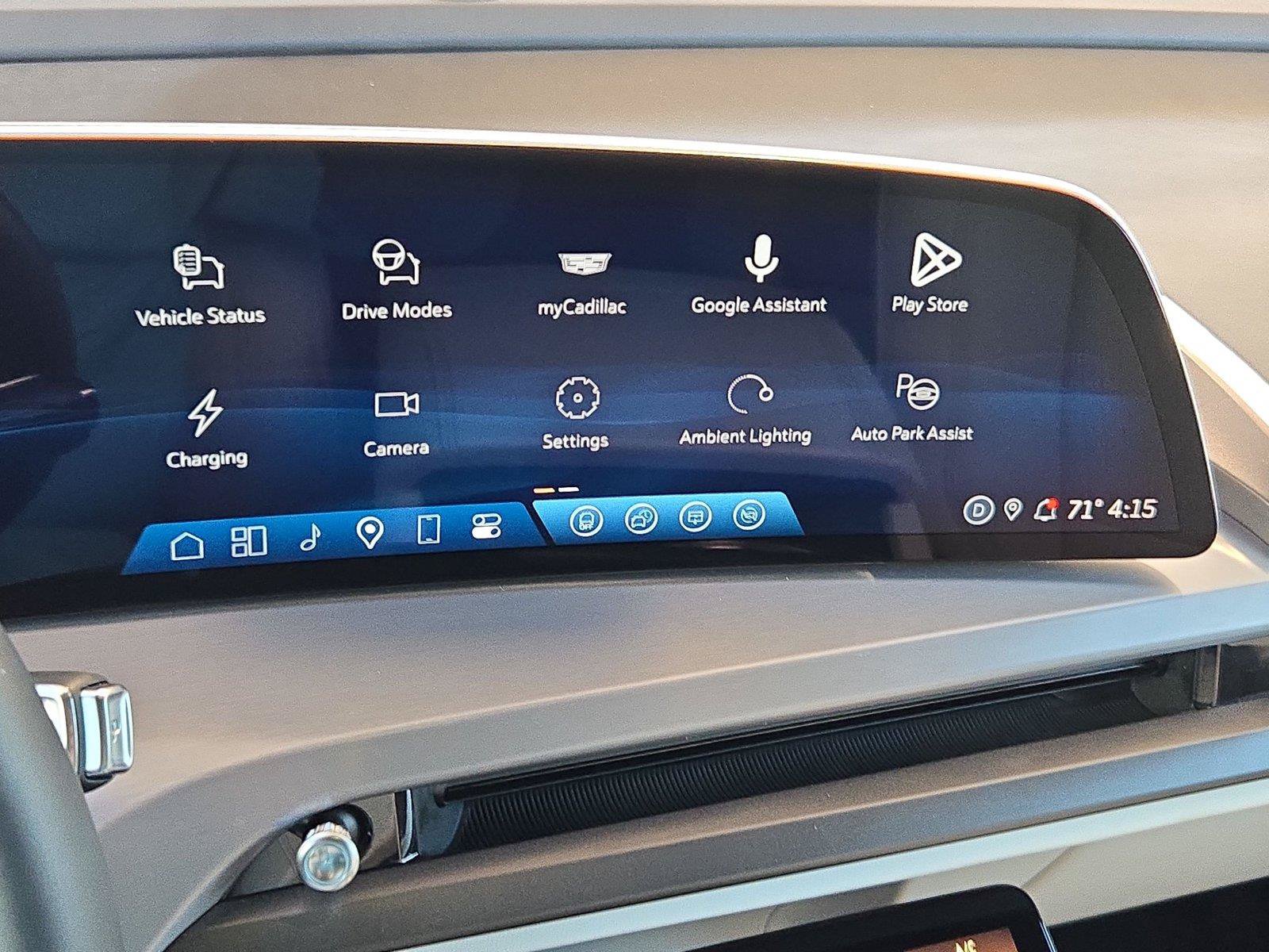 Certified 2026 Cadillac Vistiq Luxury AWD/4WD image 18