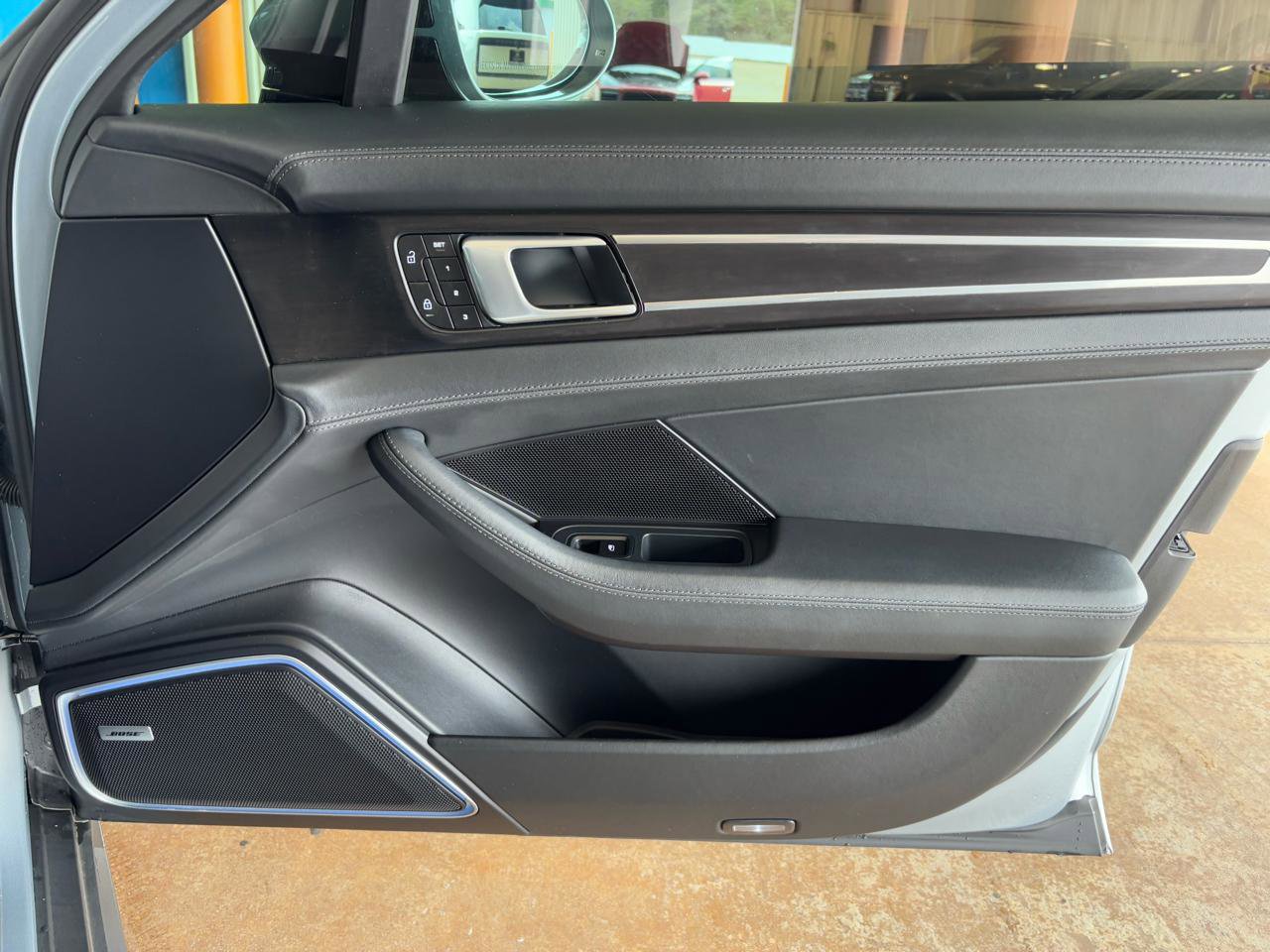 Used 2022 Porsche Panamera 4 Platinum Edition image 21