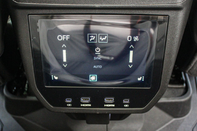 New 2026 GMC Yukon XL Denali Ultimate AWD/4WD image 31