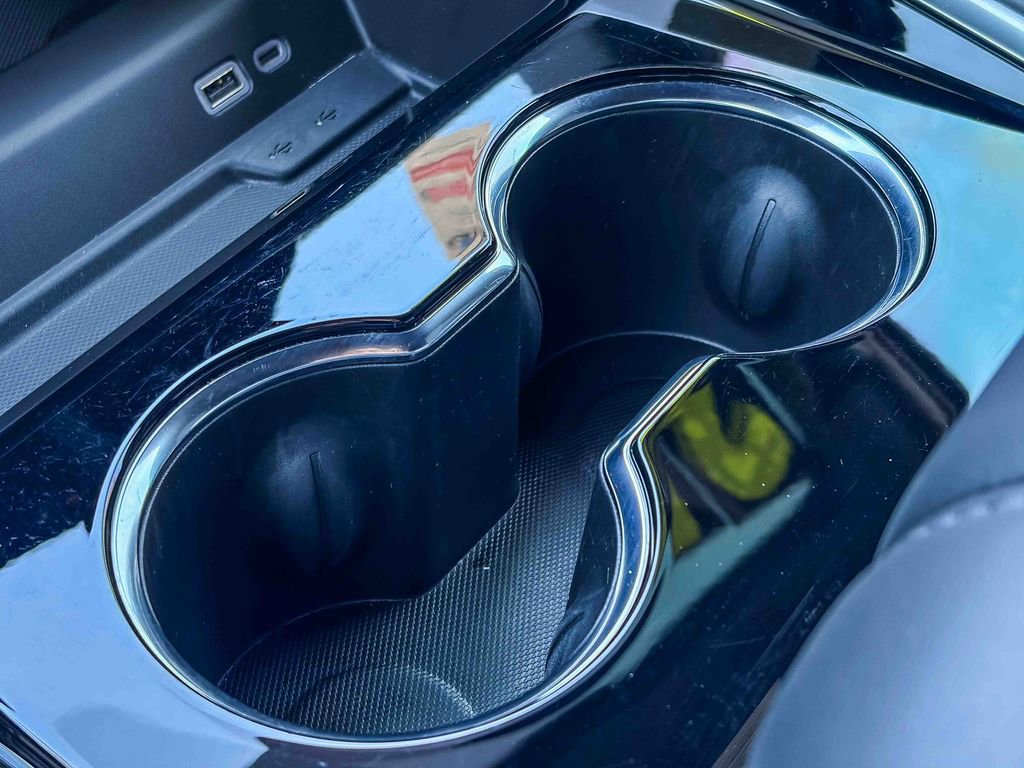 Used 2025 Chevrolet Tahoe LT image 31